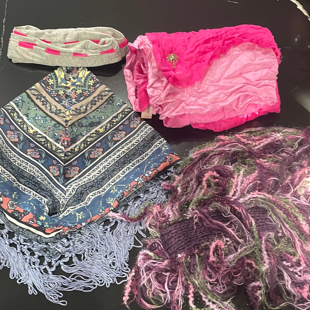 Set of 4 beautiful designer scarfs. 1 Juicy Couture, Nordstroms, bebe, NH7